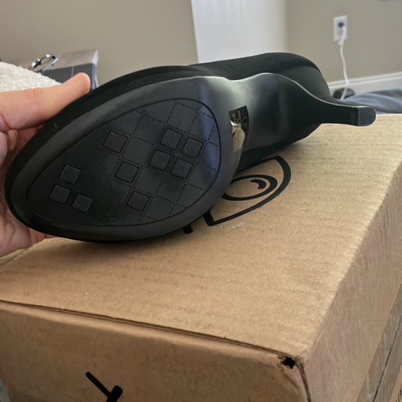 Heels. Suede - Picture 4 of 4